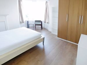 Bedroom- click for photo gallery
